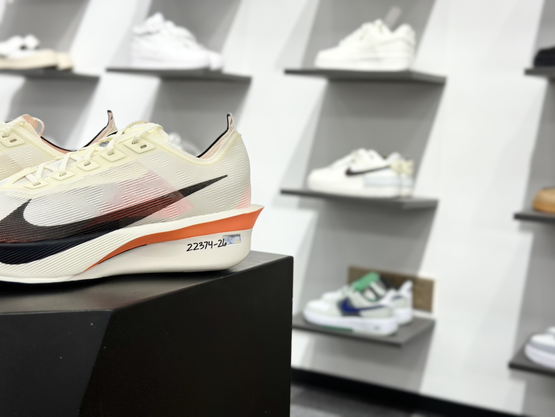 耐克Nike Zoomx Vaporfly Next% 4 ”Proto”空气飞行4代系列低帮跑步鞋“米白黑橙” HF6413-100