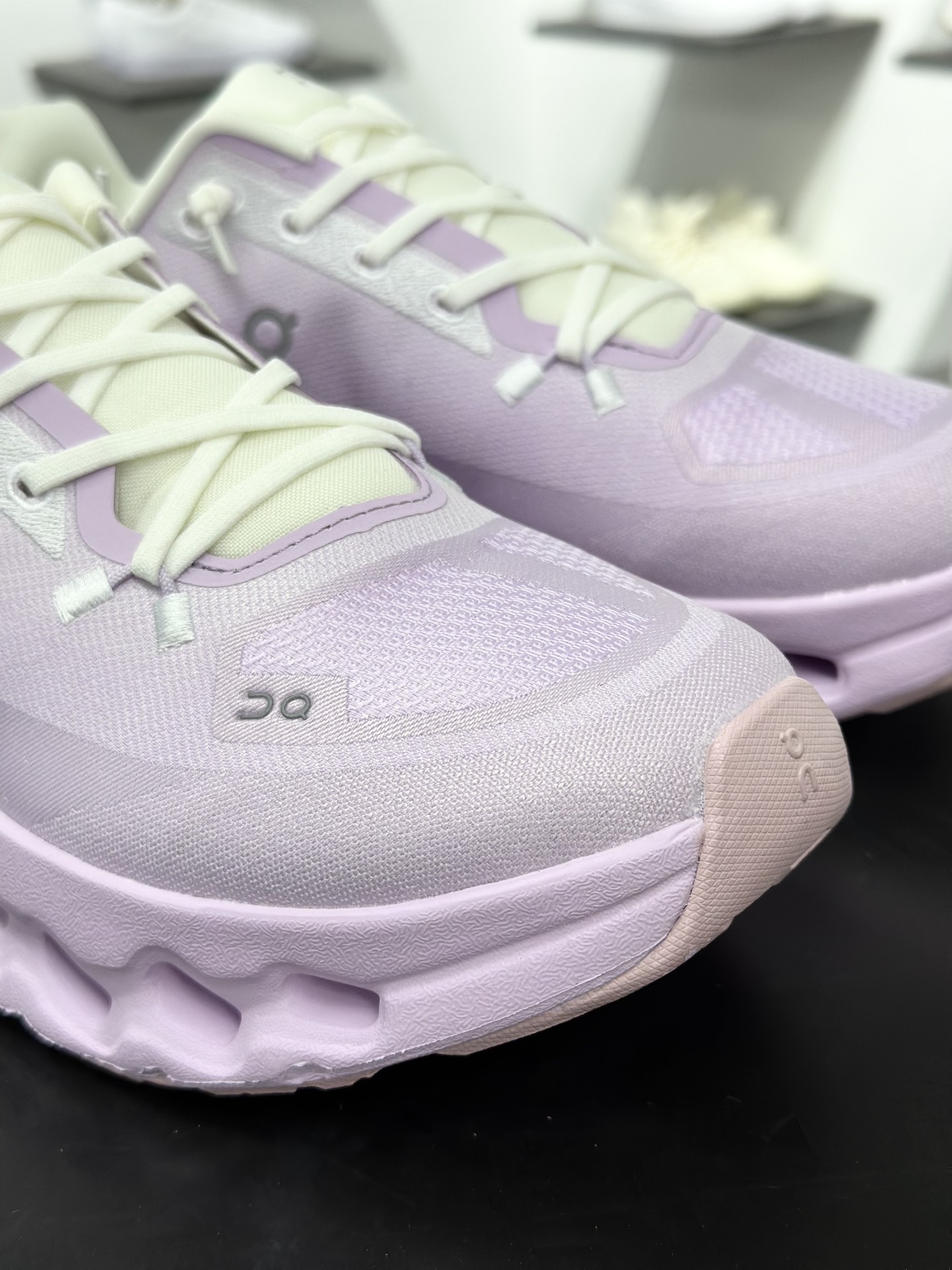 On昂跑 Cloudtilt Loewe 户外街头机能风跑步鞋 3WE10053286