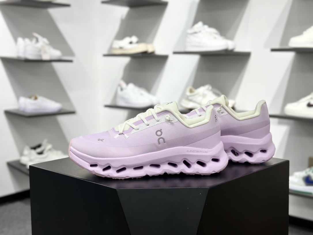 On昂跑 Cloudtilt Loewe 户外街头机能风跑步鞋 3WE10053286