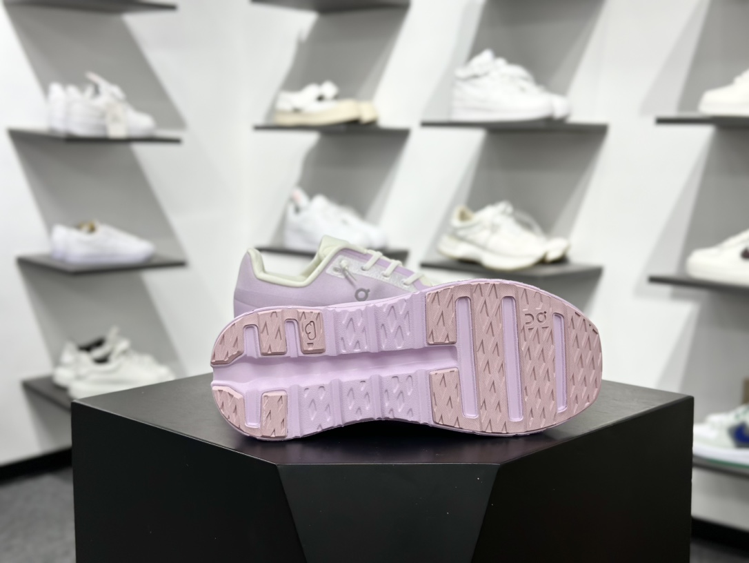 On昂跑 Cloudtilt Loewe 户外街头机能风跑步鞋 3WE10053286