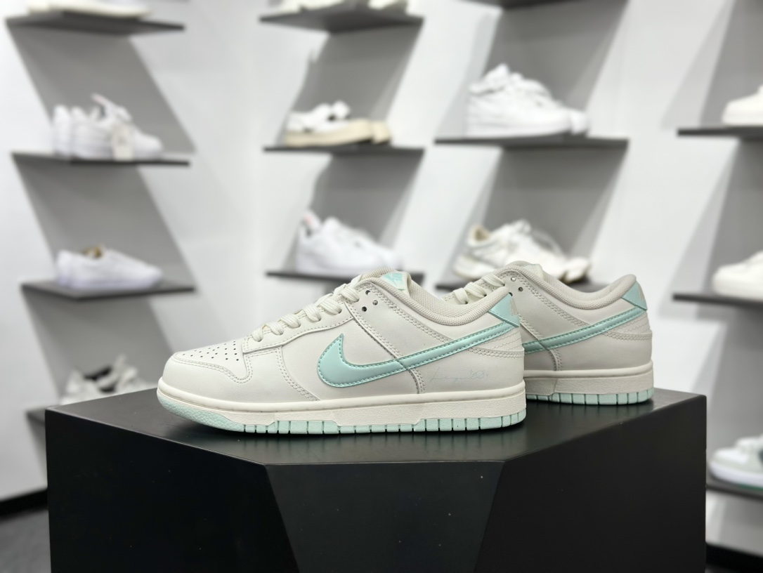260 NIKE SB Dunk Low DV0831-109
