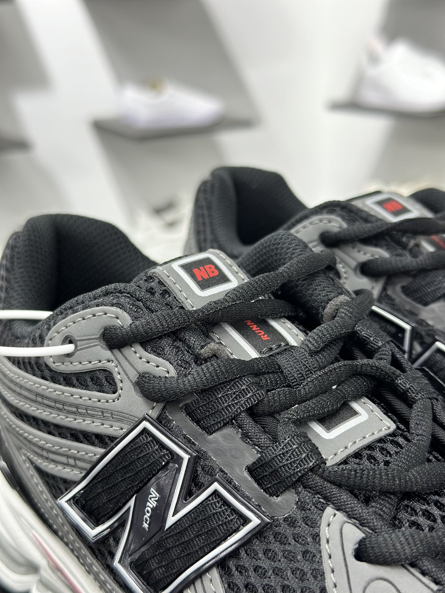 New Balance 1906系列复古老爹风休闲运动慢跑鞋 U1906RCB