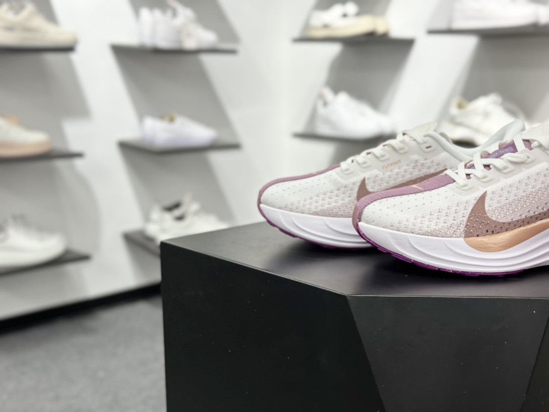 耐克Nike Air Zoom Pegasus Plus”Road in Blue”飞马慢跑鞋 FQ7261-108 耐克Nike Air Zoom Pegasus Plus”Road in Blue”飞马慢跑鞋 FQ7261-108