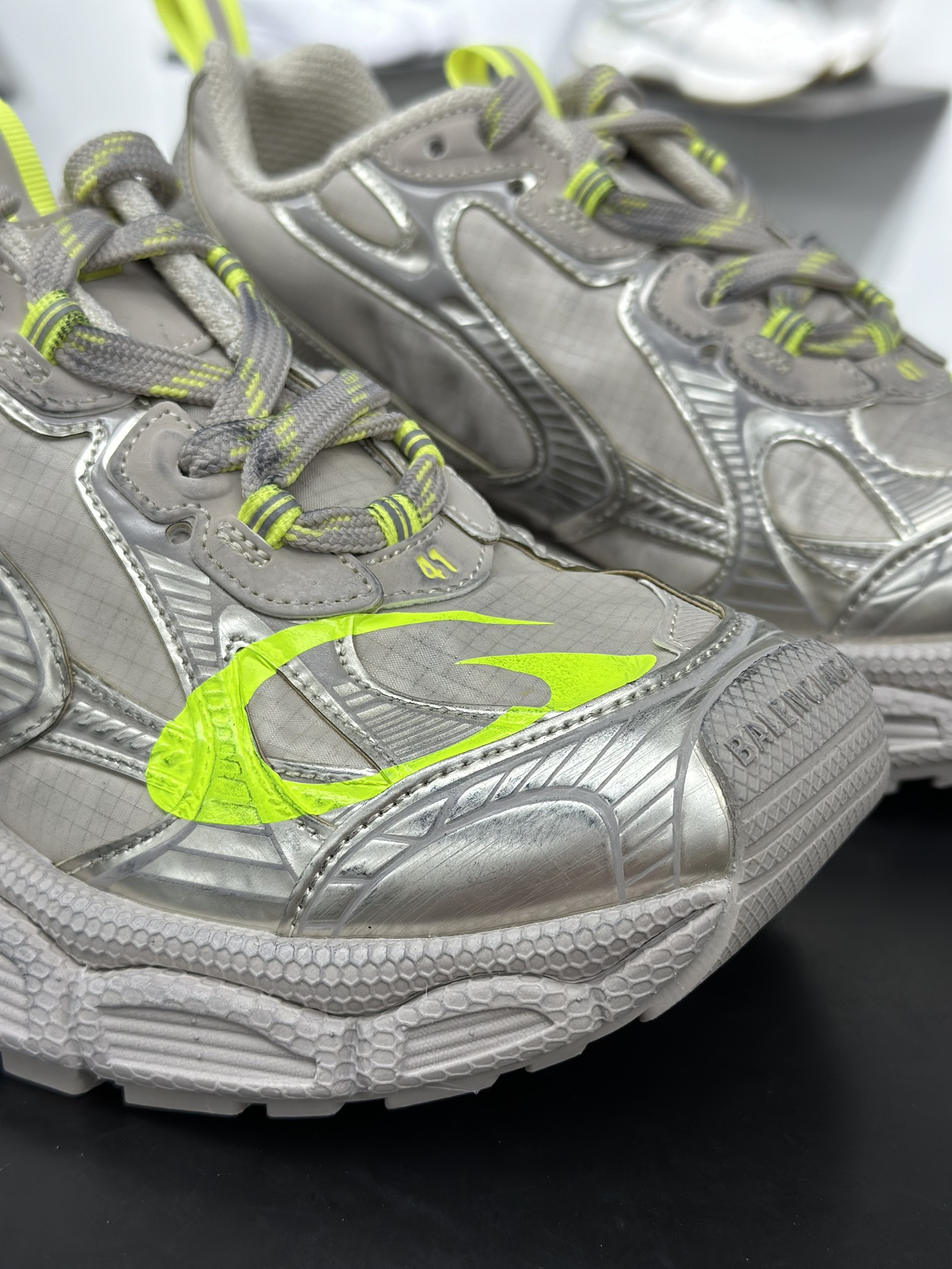 360 Balenciaga Phantom Sneaker 3XL 巴黎世家全新十代半潮流跑鞋 734734 WXLCR 2077-Chinese UA Cheap High Quatity Brand Clothes Bags handbags Sneakers wholesale wholesaler seller from China Factory suppliers Fashion Clothing Shoes best Quality Beautiful Price 360 Balenciaga Phantom Sneaker 3XL 巴黎世家全新十代半潮流跑鞋 734734 WXLCR 2077