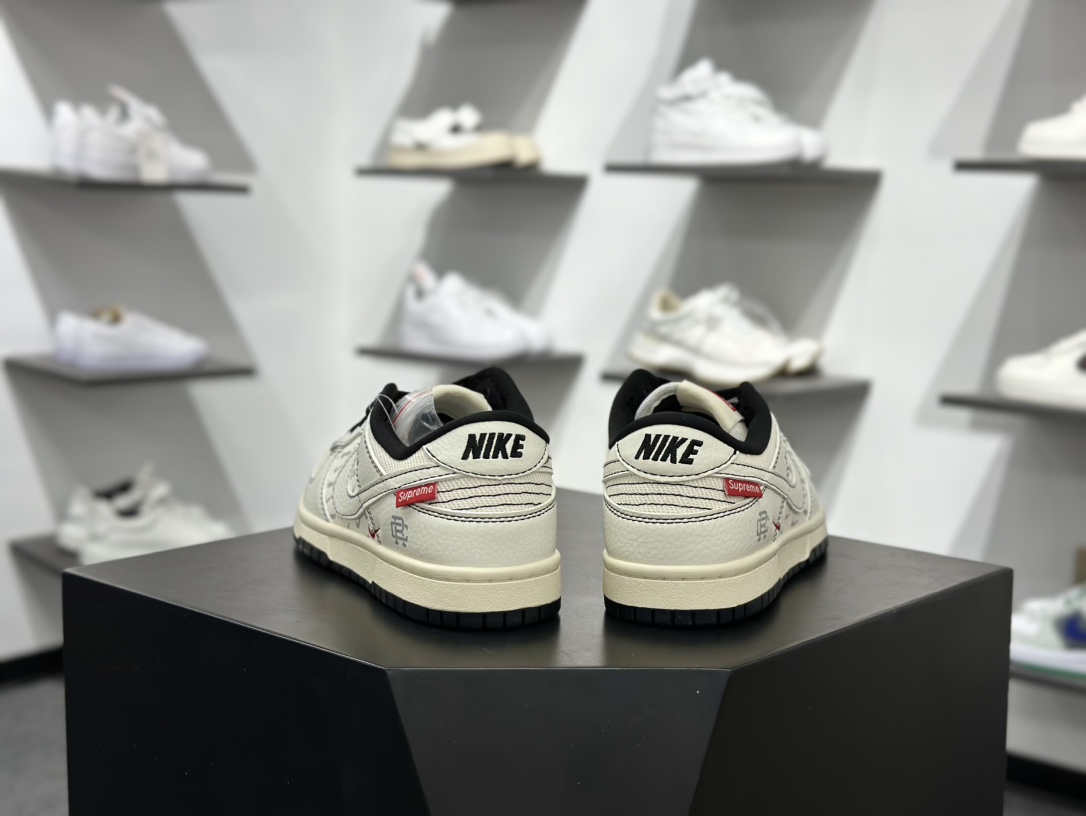 260 Nike SB Dunk Low x Supreme 白黑三小勾 SC9207-424