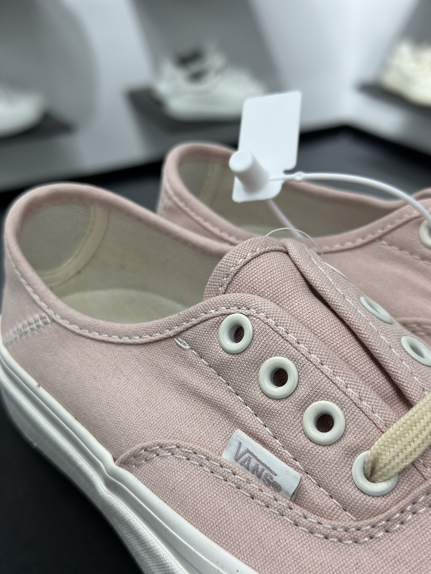 130 范斯Vans Vault OG Authentic Era LX”Black/Beige Paisley”安纳海姆低帮系带板鞋“帆布粉白” VN000D4YFBM