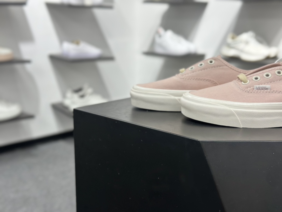 130 范斯Vans Vault OG Authentic Era LX”Black/Beige Paisley”安纳海姆低帮系带板鞋“帆布粉白” VN000D4YFBM