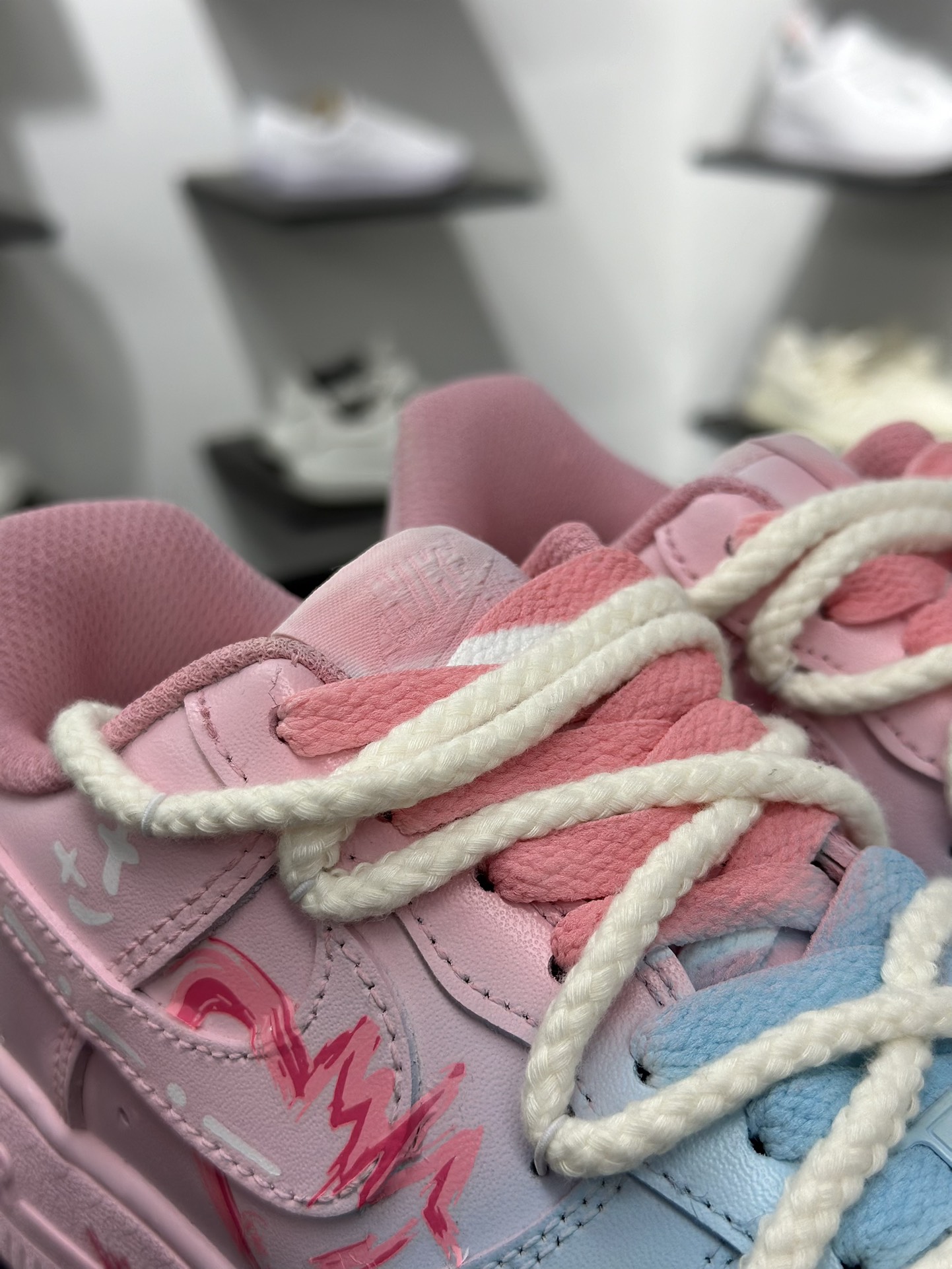 260 Nike Air Force 1 Low 粉蓝蛛心 QX2032-707