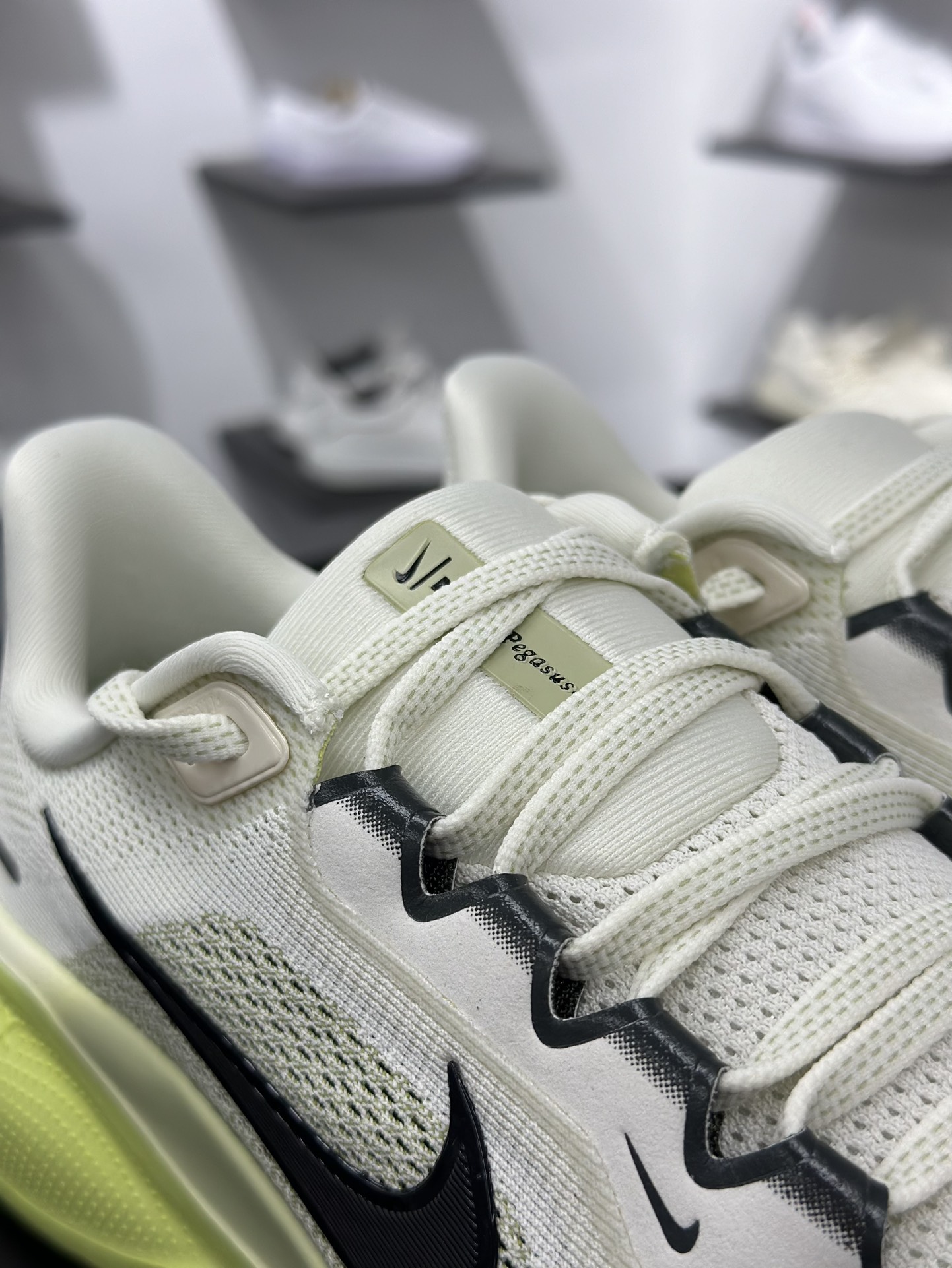 180 Nk Air Zoom Pegasus 41 耐克网面透气轻便耐磨跑鞋 FD2722-109