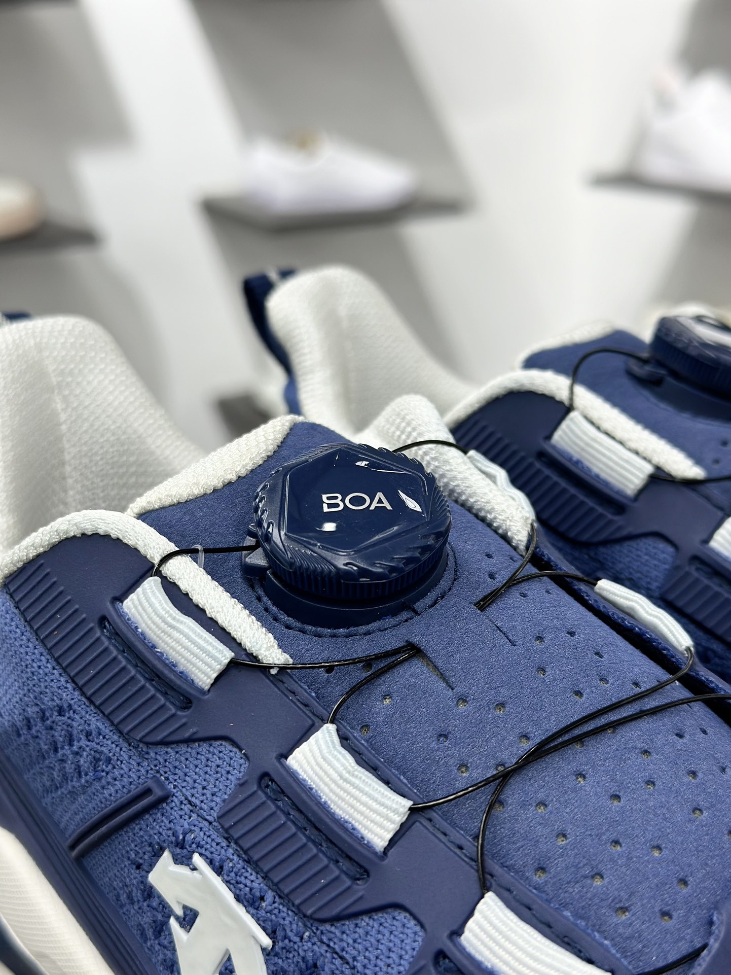 350 DESCENTE Terrain D 迪桑特舒适柔软防滑耐磨低帮生活休闲跑鞋