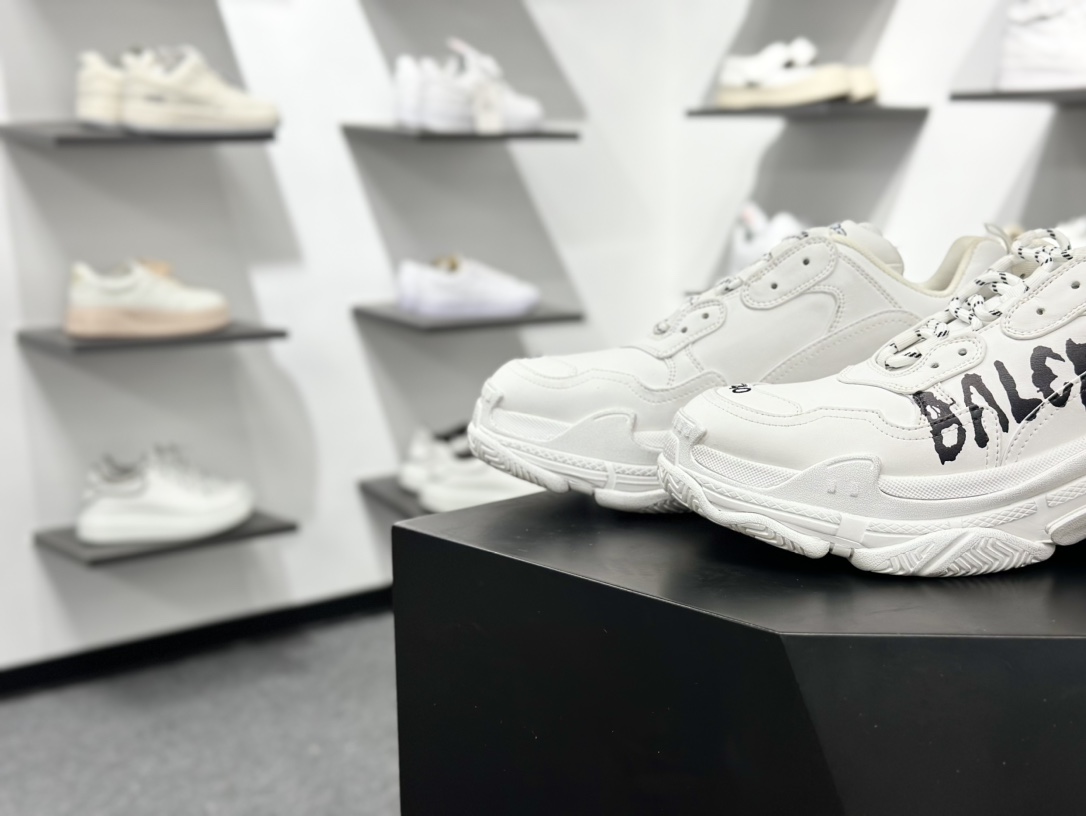 400 巴黎世家Balenciaga Triple S Trainers Sneaker”Beige/Red Black/LOGO”三倍增系列低帮老爹鞋 536737WTSPL9010-Chinese UA Cheap High Quatity Brand Clothes Bags handbags Sneakers wholesale wholesaler seller from China Factory suppliers Fashion Clothing Shoes best Quality Beautiful Price 400 巴黎世家Balenciaga Triple S Trainers Sneaker”Beige/Red Black/LOGO”三倍增系列低帮老爹鞋 536737WTSPL9010