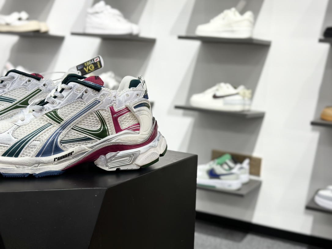 480 巴黎世家BALENCIAGA Runner Sneaker”Dark Grey/Black/Silver”2.0 慢跑鞋 772767 W3RMU 9934-Chinese UA Cheap High Quatity Brand Clothes Bags handbags Sneakers wholesale wholesaler seller from China Factory suppliers Fashion Clothing Shoes best Quality Beautiful Price 480 巴黎世家BALENCIAGA Runner Sneaker”Dark Grey/Black/Silver”2.0 慢跑鞋 772767 W3RMU 9934