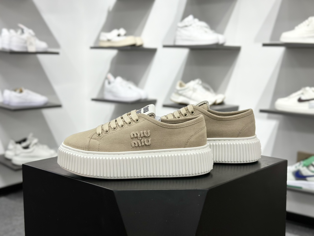 300 缪缪miumiu2025ss春夏主打最新 款松糕厚底休闲小白鞋帆布鞋