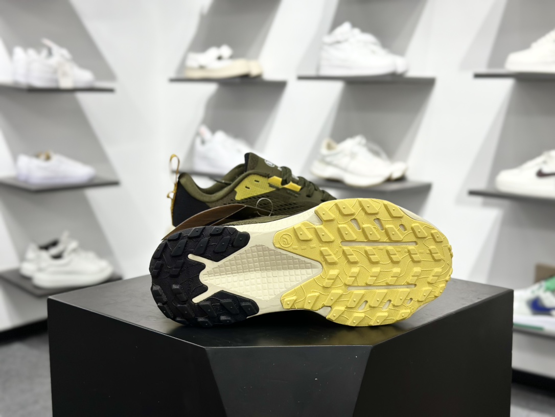 200 北面THE M THERMOBALL TRACTION MULE V 舒适户外运动越野登山鞋 A83N32415