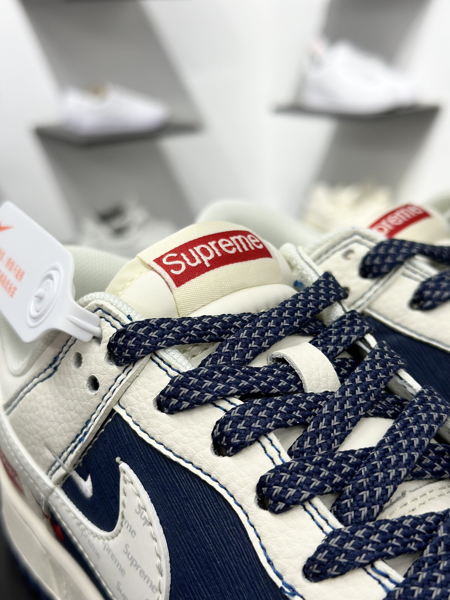 280 Nike SB Dunk Low Supreme联名 JP1628-009