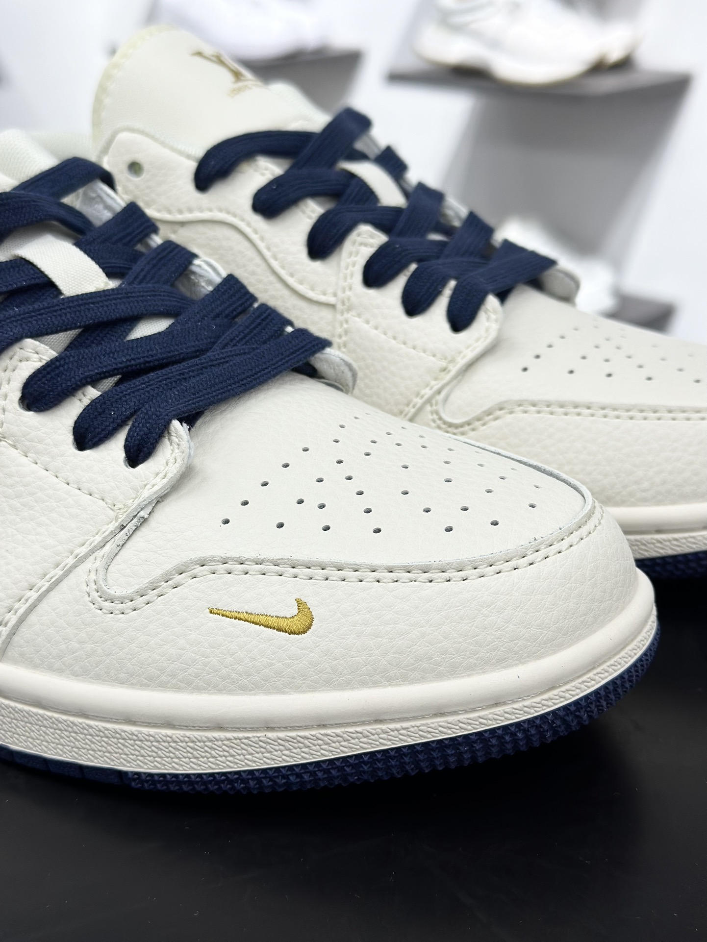 280 Air Jordan 1 Low AJ1 乔1 LV联名 蓝鳞勾 高端定制 低帮复古篮球鞋 XX3168-171