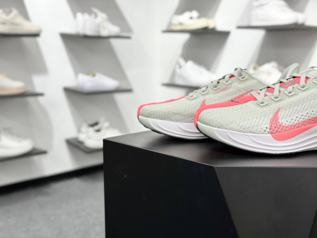 200 Nike REACTX PEGASUS Plus 飞马跑步鞋 FQ7262-001