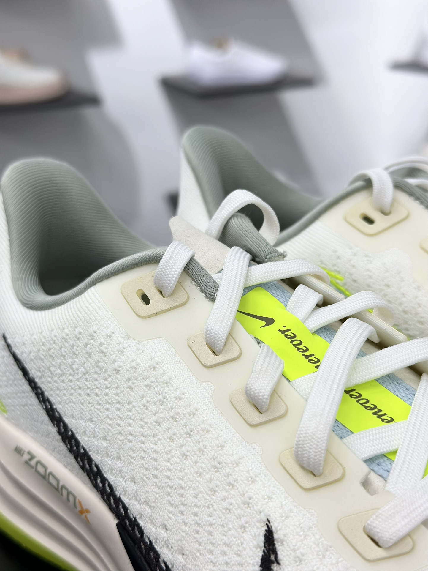 200 Nike REACTX PEGASUS Plus 飞马跑步鞋 HQ3451-101