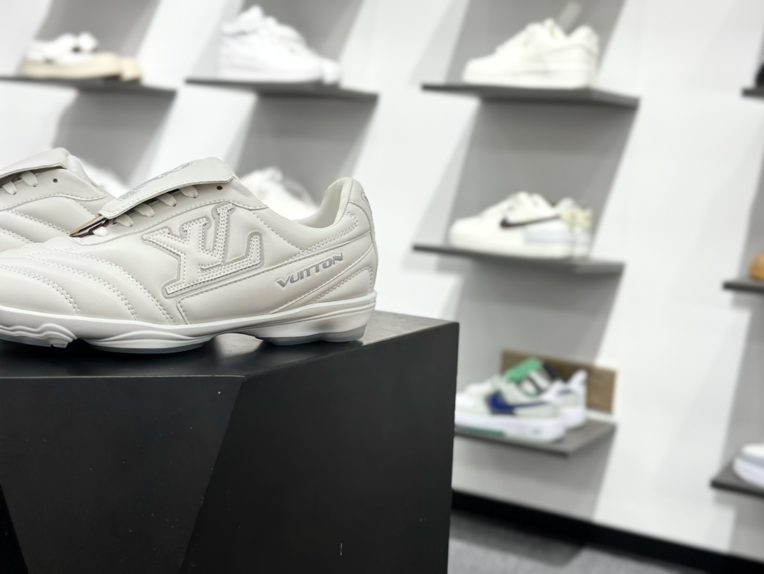 360 Footprint Soccer 2025 白色 东莞支线订单 奢侈品工艺 1AHDOE