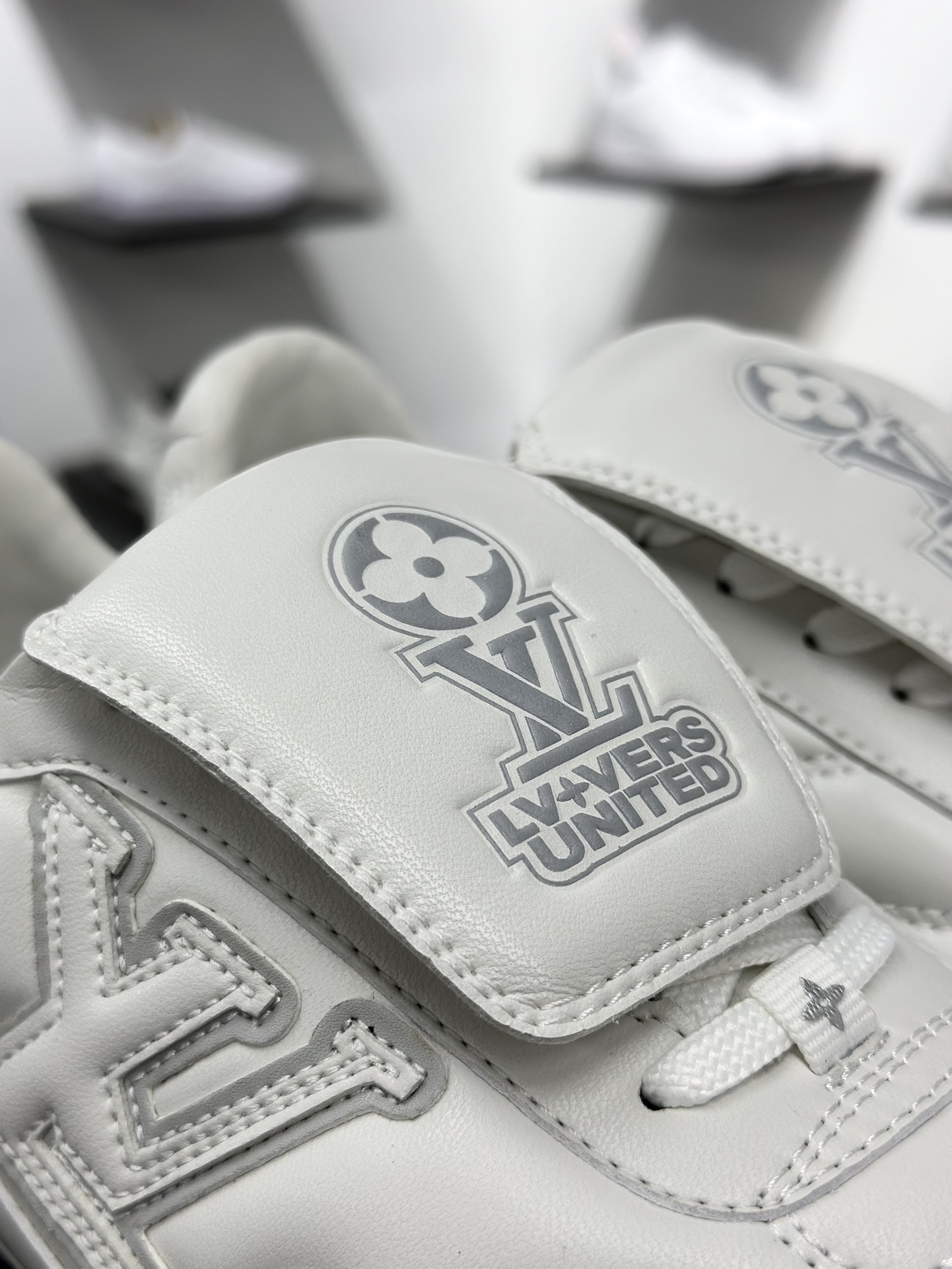 360 Footprint Soccer 2025 白色 东莞支线订单 奢侈品工艺 1AHDOE