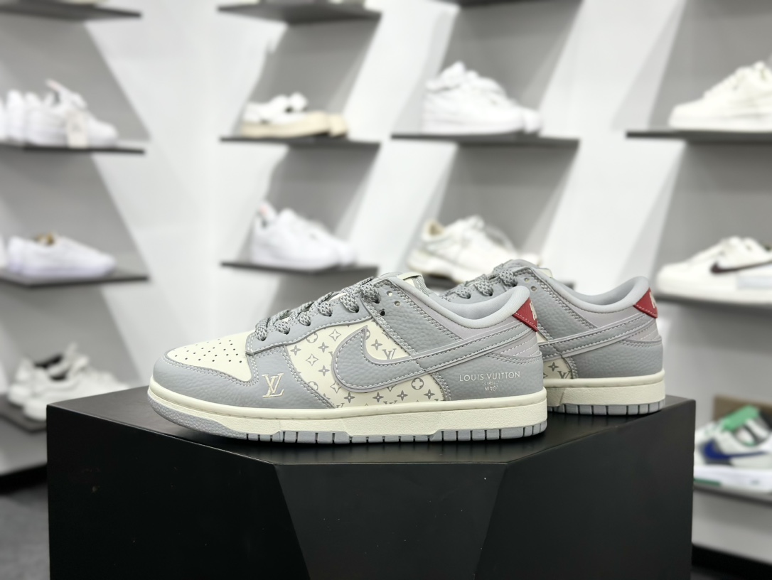 280 NK Dunk Low Retro ”DIY高端定制” LV印花米白灰 低帮休闲运动板鞋 SC9207-426-Chinese UA Cheap High Quatity Brand Clothes Bags handbags Sneakers wholesale wholesaler seller from China Factory suppliers Fashion Clothing Shoes best Quality Beautiful Price 280 NK Dunk Low Retro ”DIY高端定制” LV印花米白灰 低帮休闲运动板鞋 SC9207-426