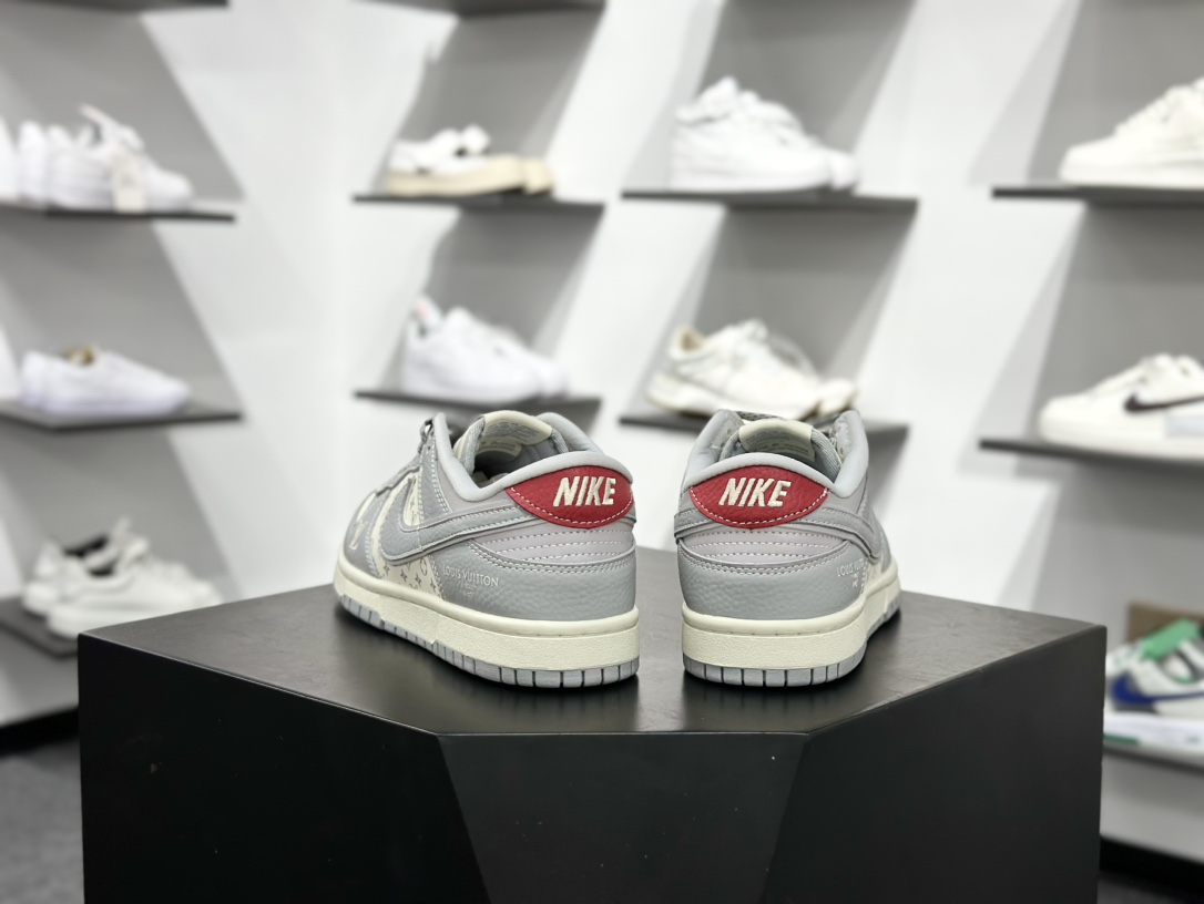 280 NK Dunk Low Retro ”DIY高端定制” LV印花米白灰 低帮休闲运动板鞋 SC9207-426-Chinese UA Cheap High Quatity Brand Clothes Bags handbags Sneakers wholesale wholesaler seller from China Factory suppliers Fashion Clothing Shoes best Quality Beautiful Price 280 NK Dunk Low Retro ”DIY高端定制” LV印花米白灰 低帮休闲运动板鞋 SC9207-426