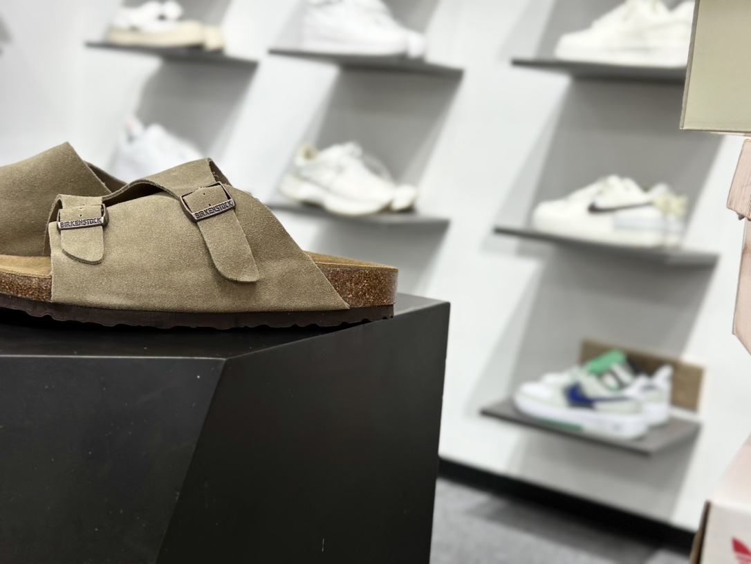 200 博肯 Birkenstock 拖鞋 广东原产 德国百年知名鞋履品牌 博肯Birkenstock 勃肯 采用质地柔软牛皮绒面材质