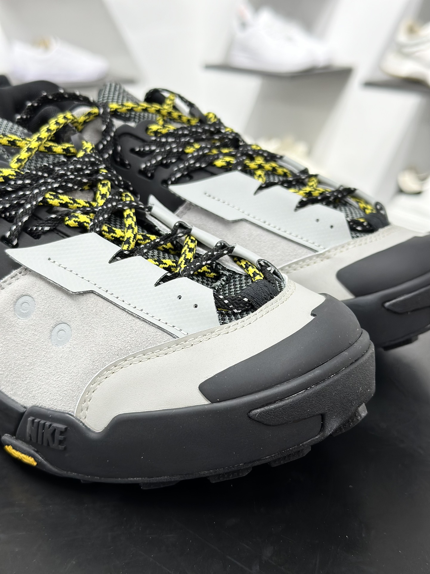 300 Sacai x NK Zegama Dome 联名鞋款 整双鞋 HQ8618-006