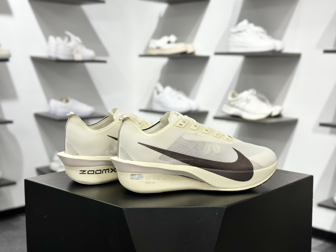 220 Nike ZoomX Vaporfly NEXT% 4耐克 轻量化 网面透气运动鞋 HV6107-100