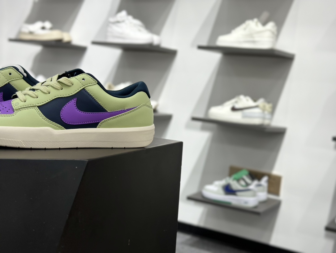160 Nike SB Force 58 硫化杯底 传统篮球风格 Nike SB Force 58 男/女滑板鞋 DV5476-300