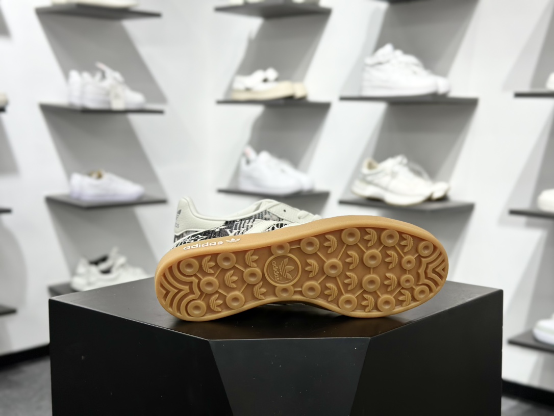 220 Adidas Samba OG 桑巴舞街头系列德训运动板鞋 SC9207-730