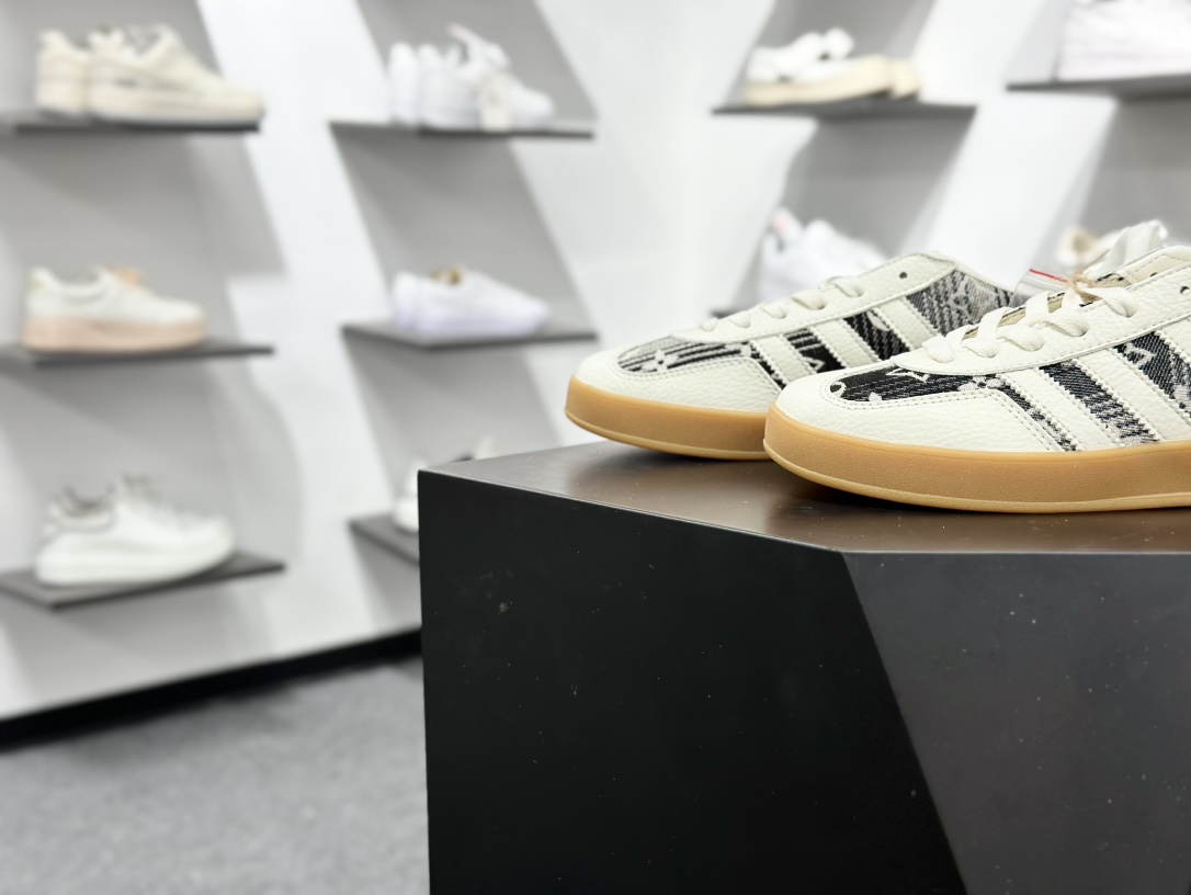 220 Adidas Samba OG 桑巴舞街头系列德训运动板鞋 SC9207-730