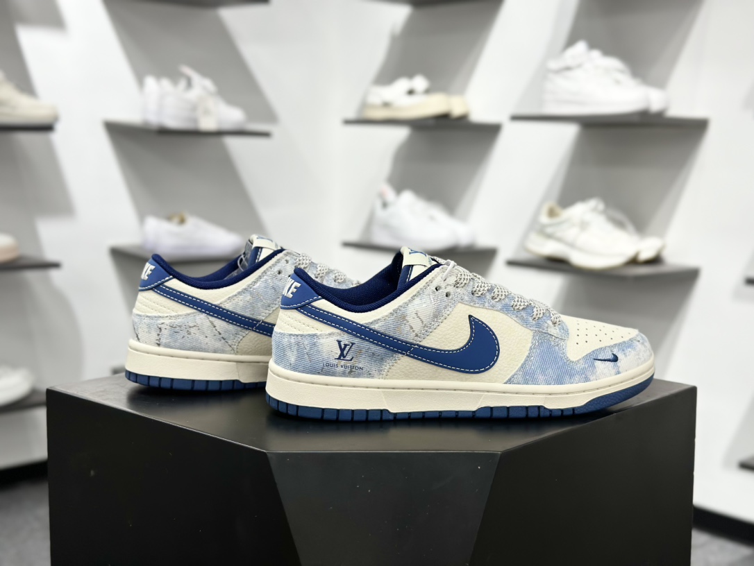 280 Nike Air Dunk LOW 1“LV联名——牛仔夜幕蓝 ” 经典牛仔蓝搭配 满天星鞋带 海外潮流爆款 JP1628-019-Chinese UA Cheap High Quatity Brand Clothes Bags handbags Sneakers wholesale wholesaler seller from China Factory suppliers Fashion Clothing Shoes best Quality Beautiful Price 280 Nike Air Dunk LOW 1“LV联名——牛仔夜幕蓝 ” 经典牛仔蓝搭配 满天星鞋带 海外潮流爆款 JP1628-019