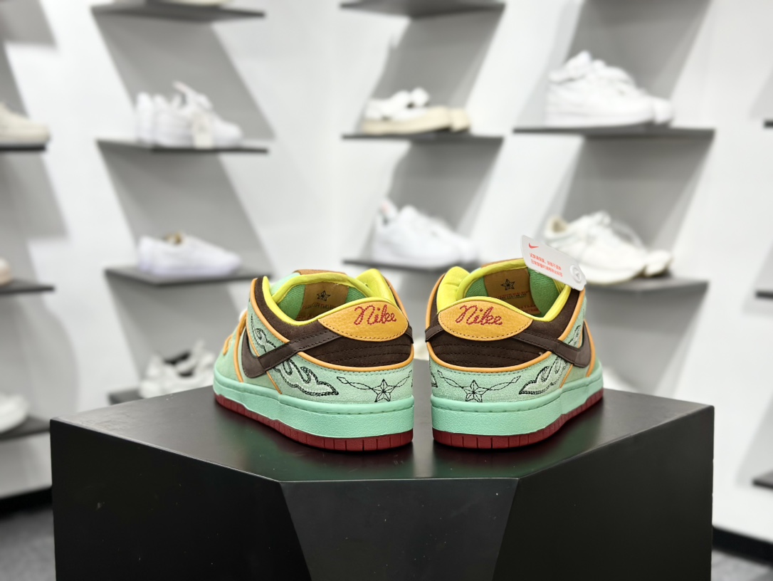 220 NK SB Dunk Low 黑人月黑绿 HF3058-300