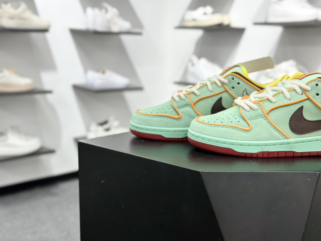 220 NK SB Dunk Low 黑人月黑绿 HF3058-300