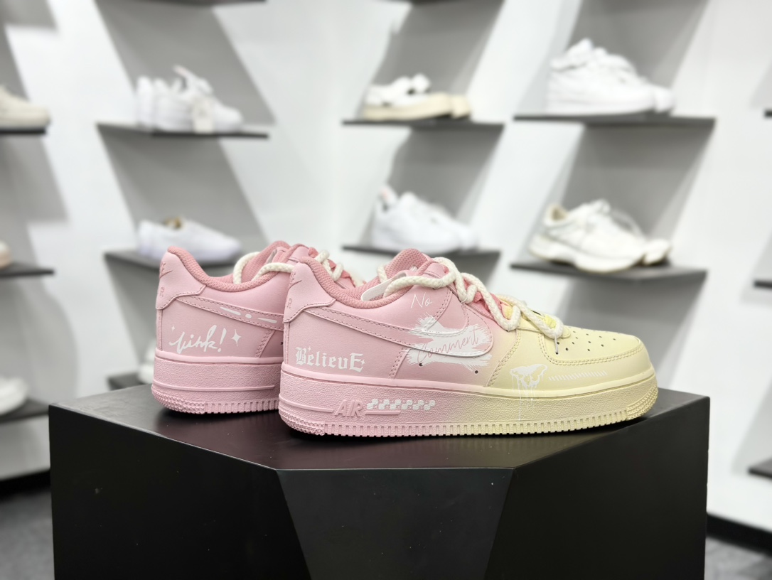 260 Nike Air Force 1 Low 粉黄涂鸦 QR2032-520