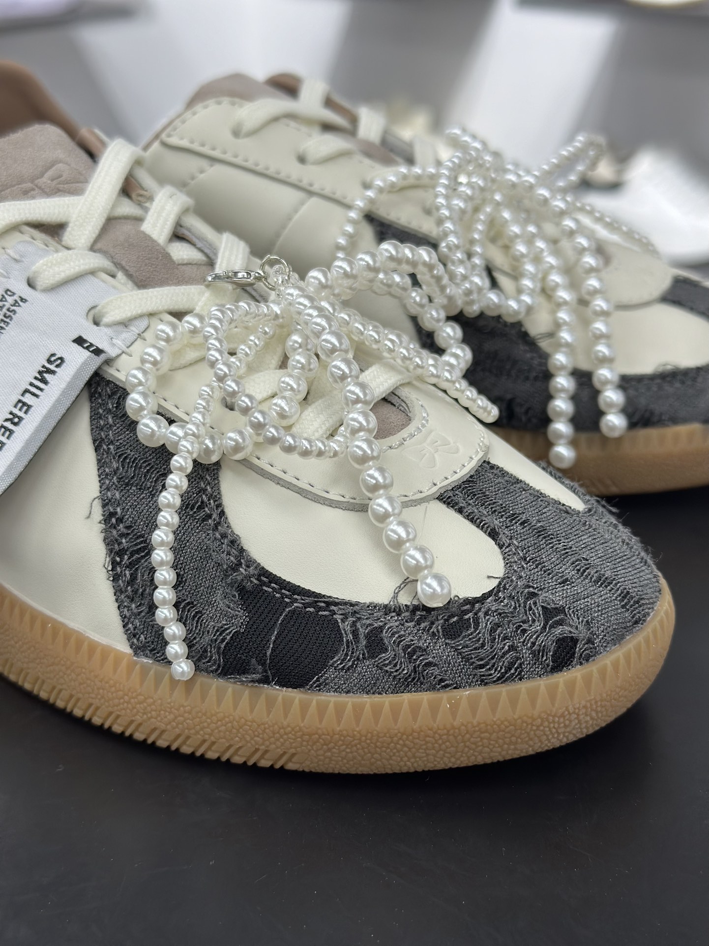 300 新款德训鞋 这次居然还有自带珍珠蝴蝶结鞋花