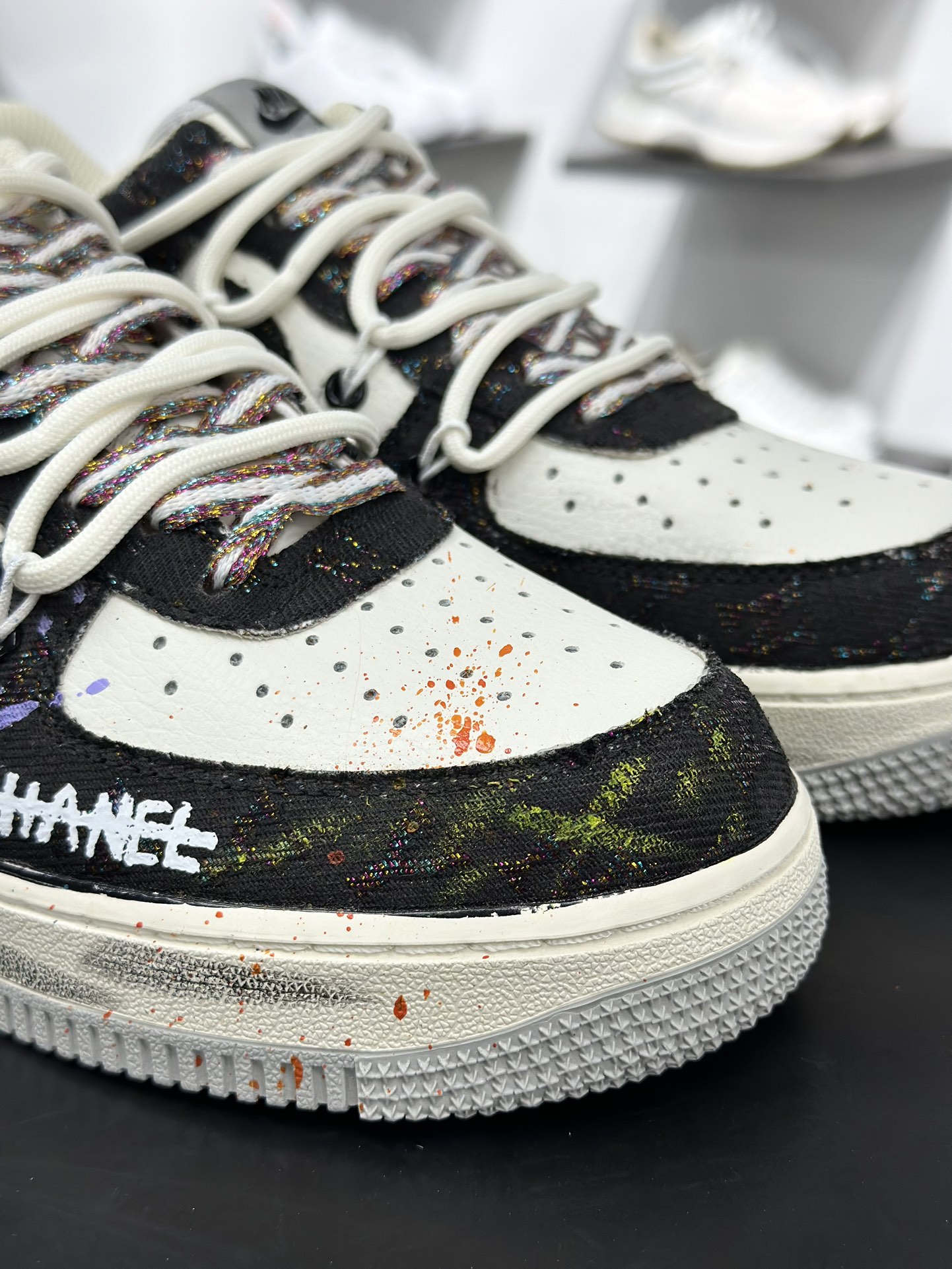 260 手绘涂鸦“蓝调雏菊”“Blue Daisy”空军一号定制板鞋 蓝调雏菊 BD7007-333-Chinese UA Cheap High Quatity Brand Clothes Bags handbags Sneakers wholesale wholesaler seller from China Factory suppliers Fashion Clothing Shoes best Quality Beautiful Price 260 手绘涂鸦“蓝调雏菊”“Blue Daisy”空军一号定制板鞋 蓝调雏菊 BD7007-333