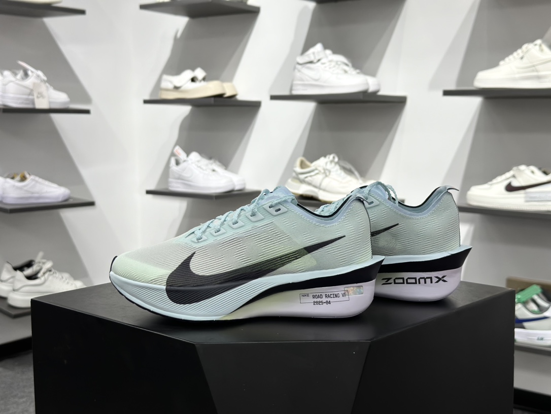 220 Nike ZoomX Vaporfly NEXT% 4 马拉松系列公路竞速超轻缓震跑步鞋 HF6412-400