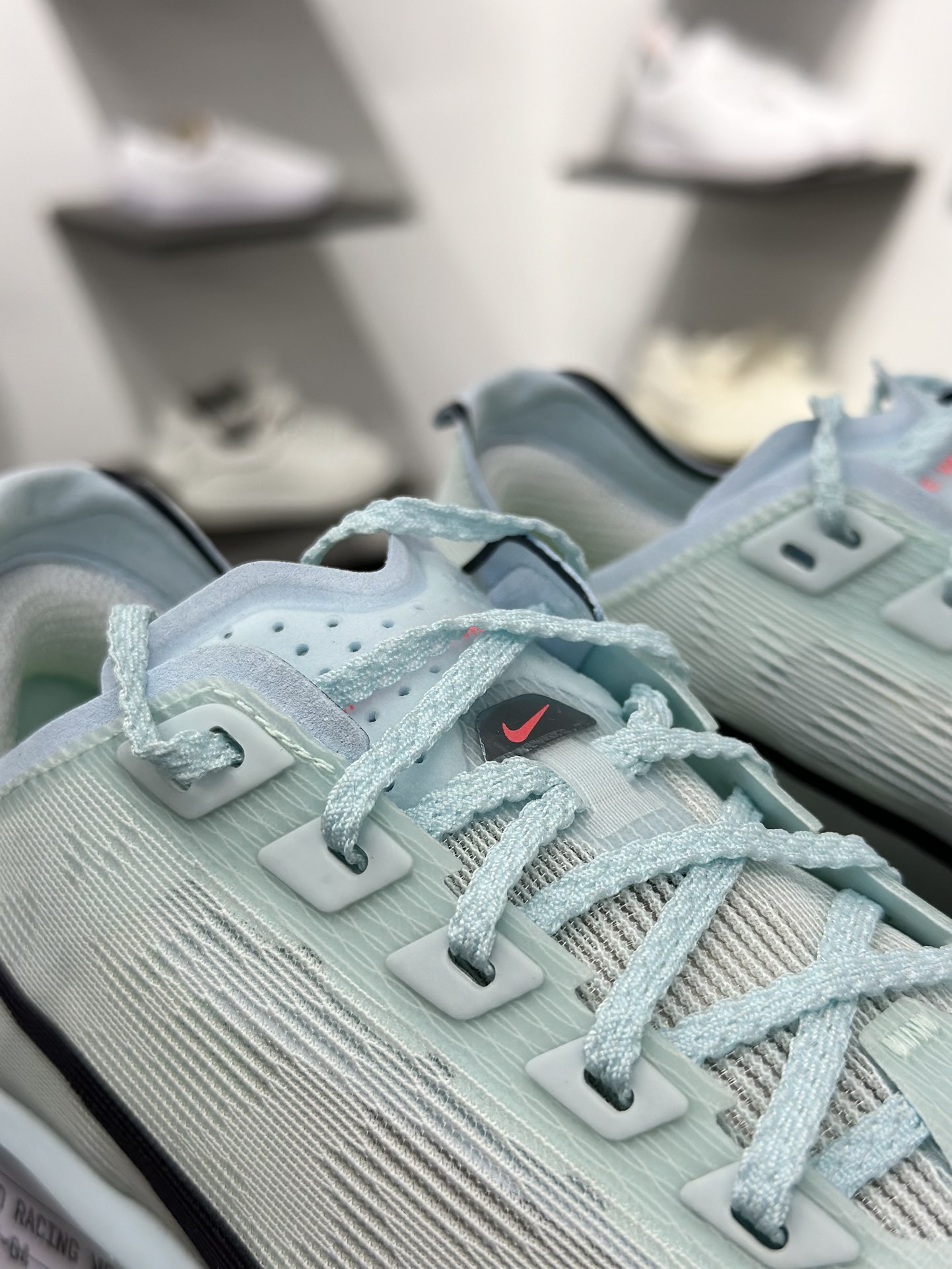 220 Nike ZoomX Vaporfly NEXT% 4 马拉松系列公路竞速超轻缓震跑步鞋 HF6412-400