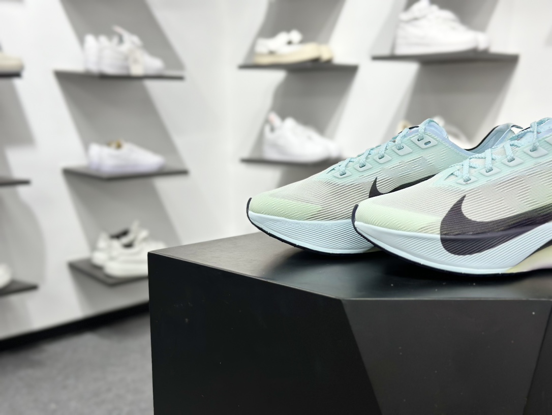 220 Nike ZoomX Vaporfly NEXT% 4 马拉松系列公路竞速超轻缓震跑步鞋 HF6412-400
