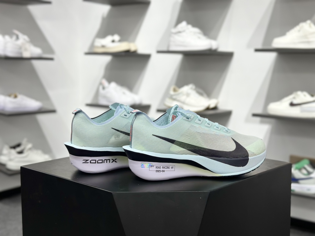 220 Nike ZoomX Vaporfly NEXT% 4 马拉松系列公路竞速超轻缓震跑步鞋 HF6412-400
