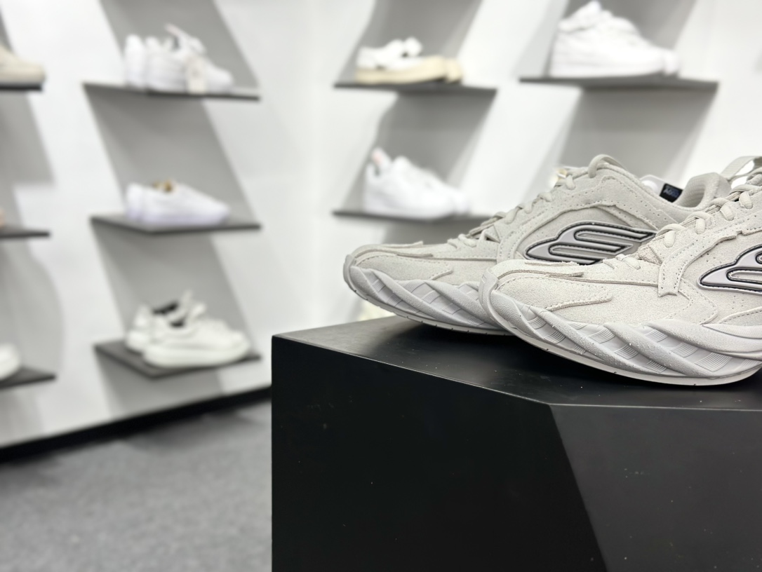 420 巴黎世家BALENCIAGA Monday Sneaker 星期一系列低帮百搭休闲运动鞋“翻毛灰色”825418 WMNSS 1011