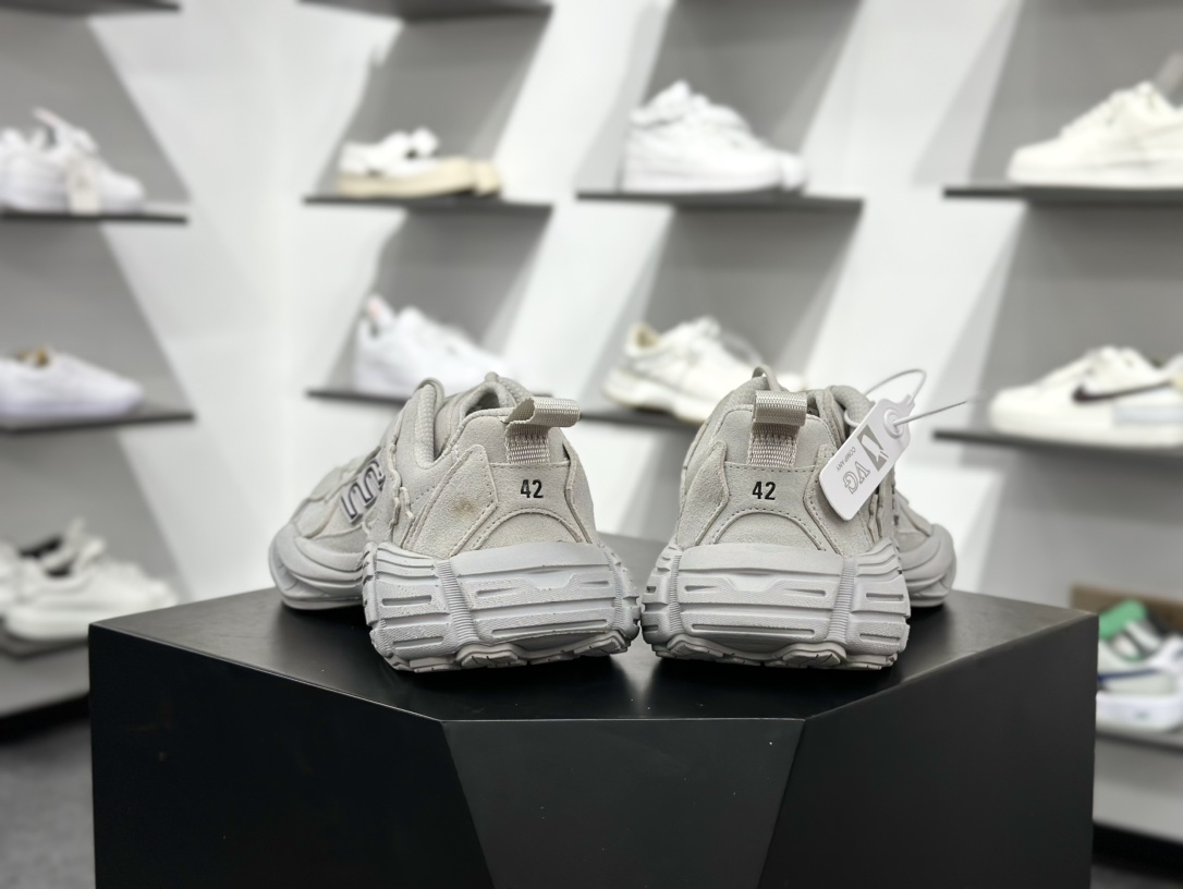 420 巴黎世家BALENCIAGA Monday Sneaker 星期一系列低帮百搭休闲运动鞋“翻毛灰色”825418 WMNSS 1011