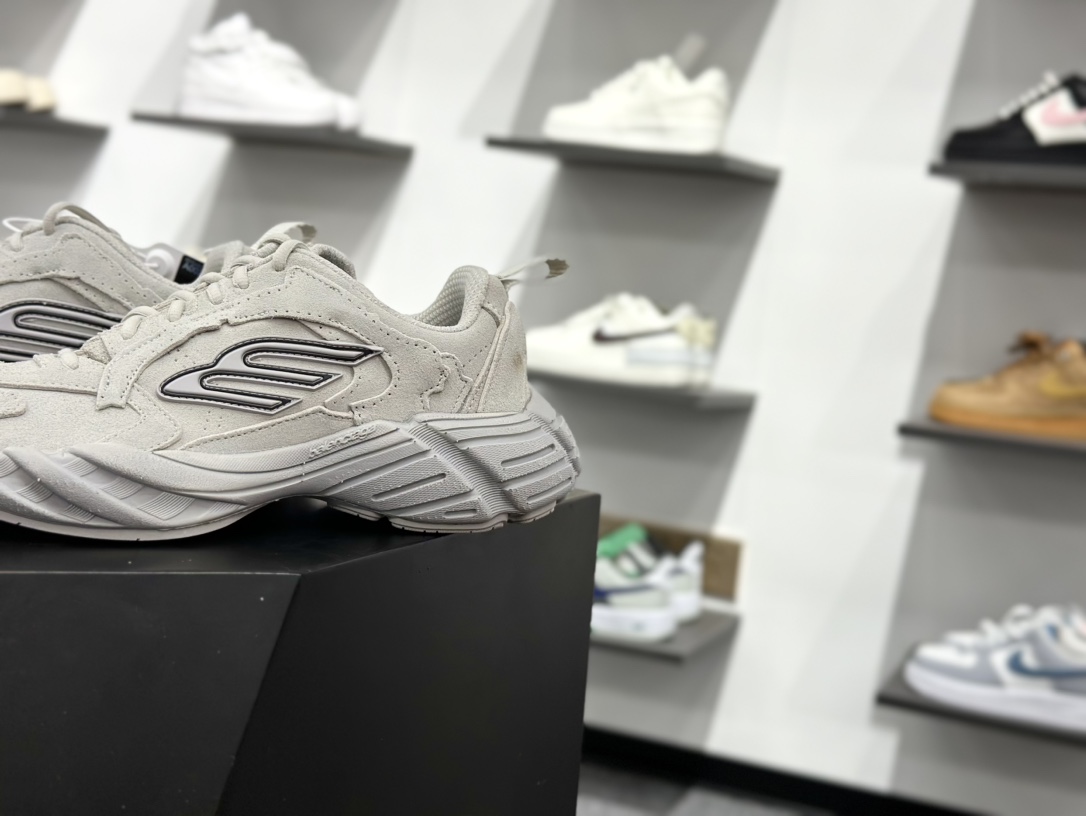 420 巴黎世家BALENCIAGA Monday Sneaker 星期一系列低帮百搭休闲运动鞋“翻毛灰色”825418 WMNSS 1011