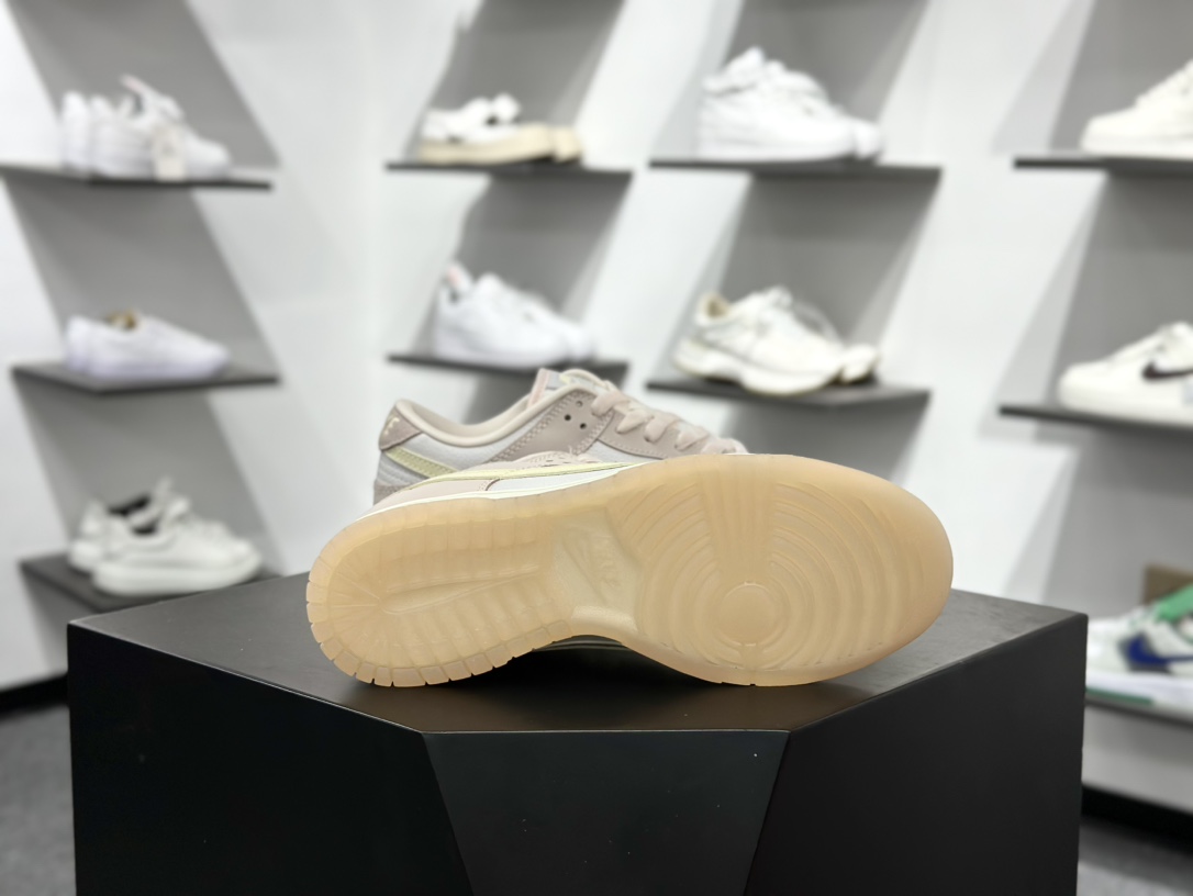 200 NIKE SB Dunk Low FB7910-601