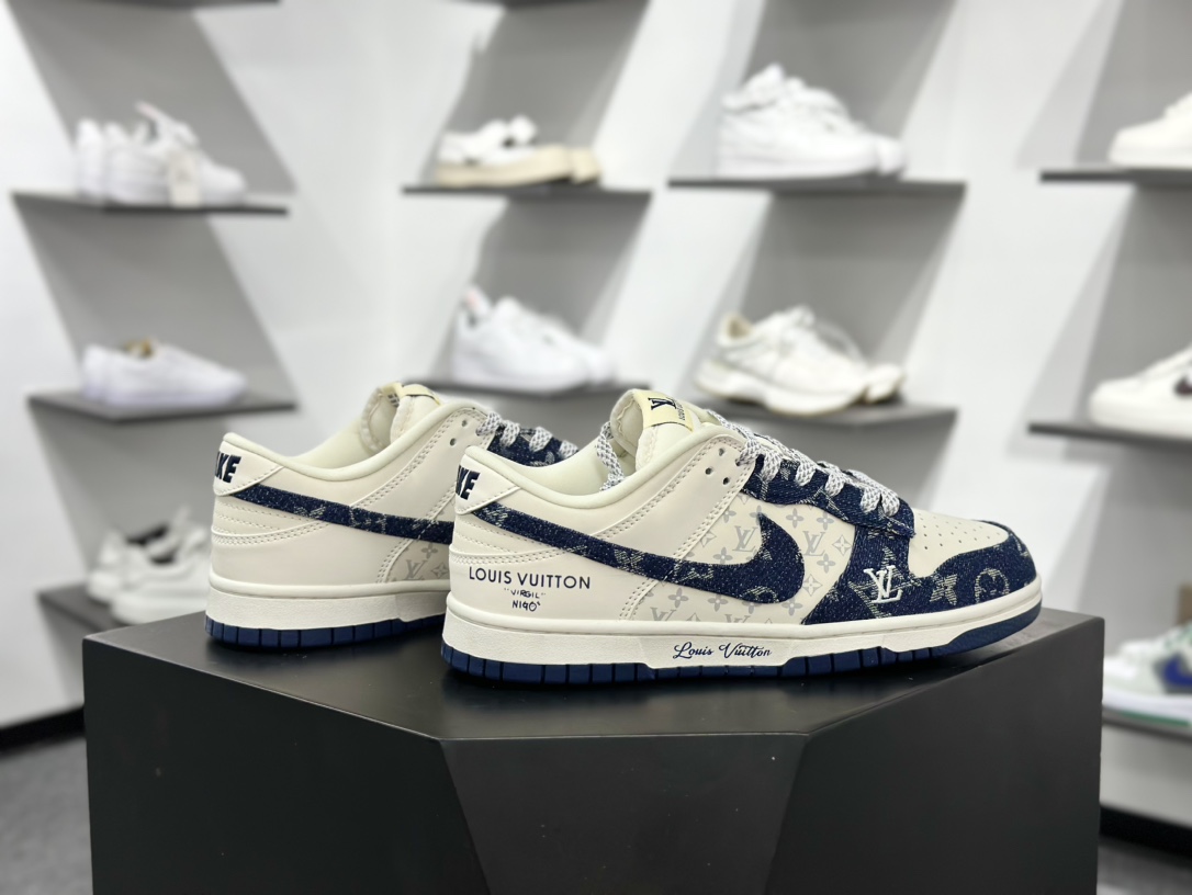 200 NIKE SB Dunk Low x Louis Vuitton 蓝白满天星 XP3802-335