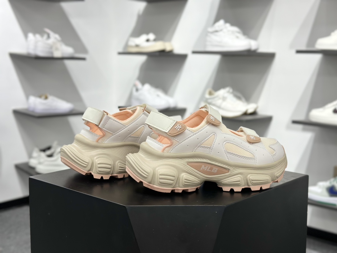 180 New York Yankees x MLB Winner Chunky Mask优胜者系列慢凉鞋“樱花粉白NY” 3ASDW0153-50WHS