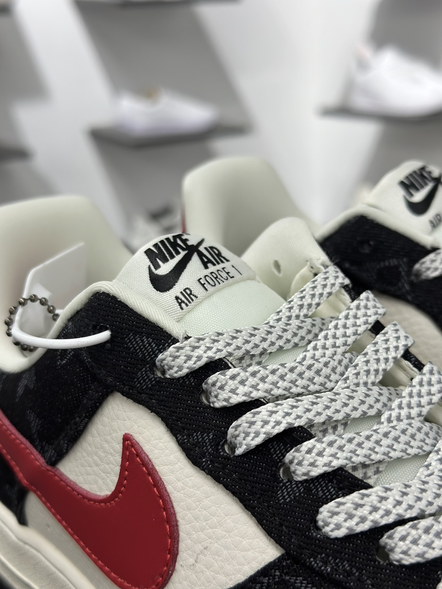 260 Nike Air Force 1‘07 Low LV联名 白红黑牛仔 空军一号低帮休闲板鞋 ZD1988-002