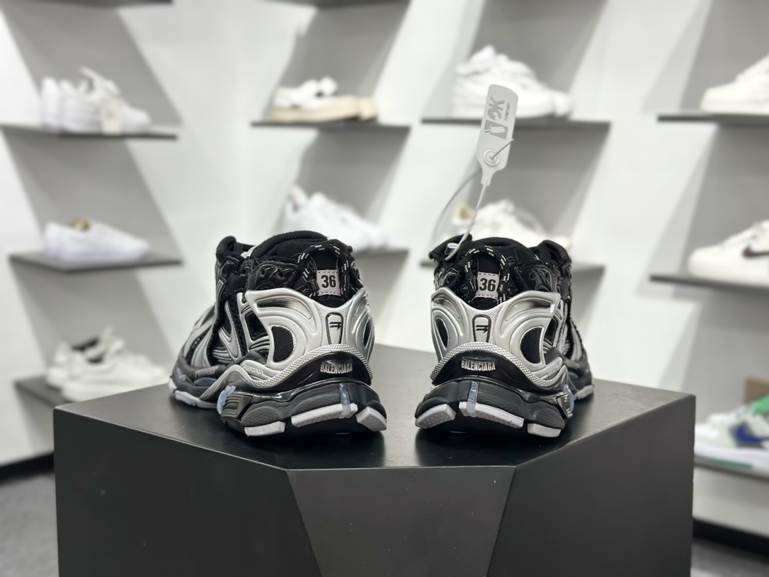 480 巴黎世家BALENCIAGA Runner Sneaker”Dark Grey/Black/Silver”2.0慢跑系列低帮慢跑鞋 772767 W3RNY 0322